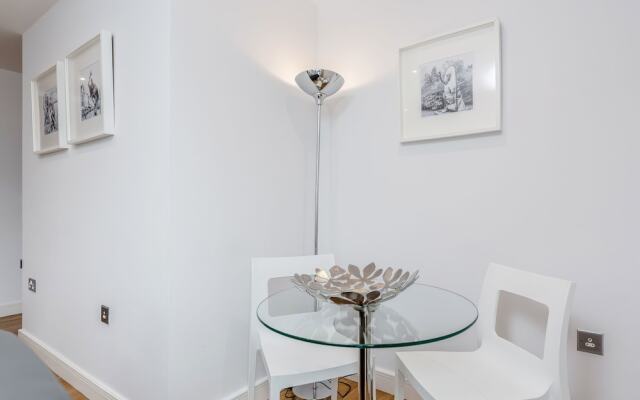 Roomspace Serviced Apartments - Abbot's Yard