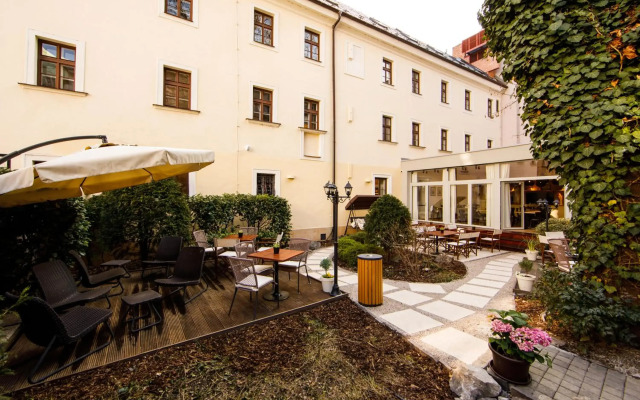 BEIGLI Hotel & Garden