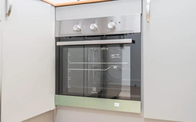 Cozy 1BR Gem in Marina With City Views