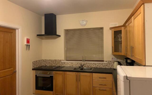 Secluded hilltop hideaway!