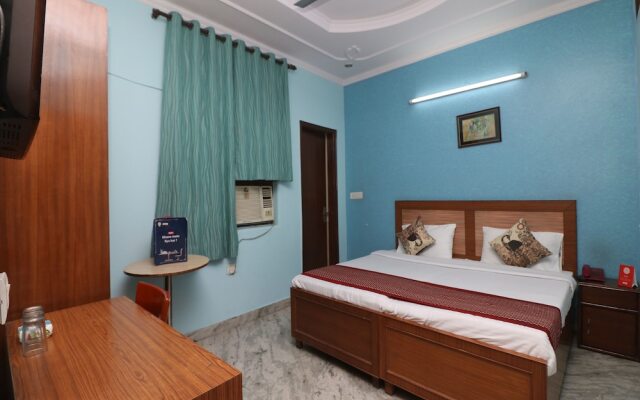 OYO 10113 Hotel New Corporate Residency