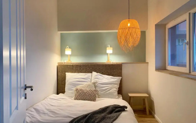 COAST HOUSE Sky Suite