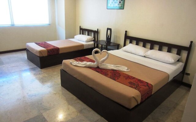Crown Port View Hotel