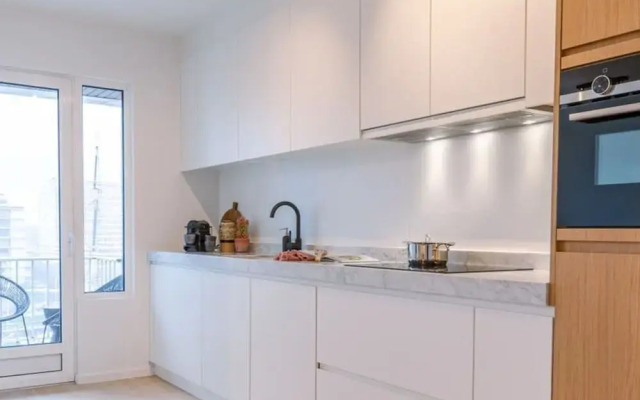 Luminous Family Apartment With Magnificent View