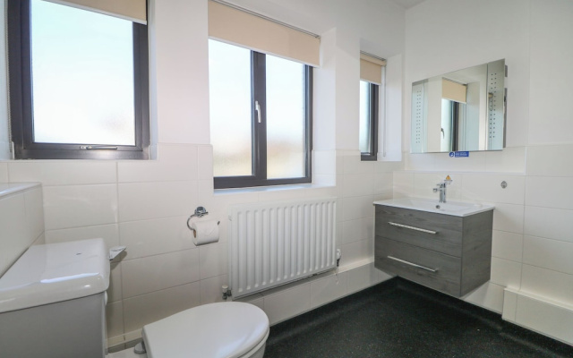 Marine Court Suite