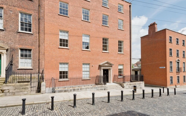 Henrietta Suites City Centre