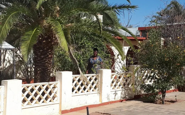 Paradise Hut Guesthouse