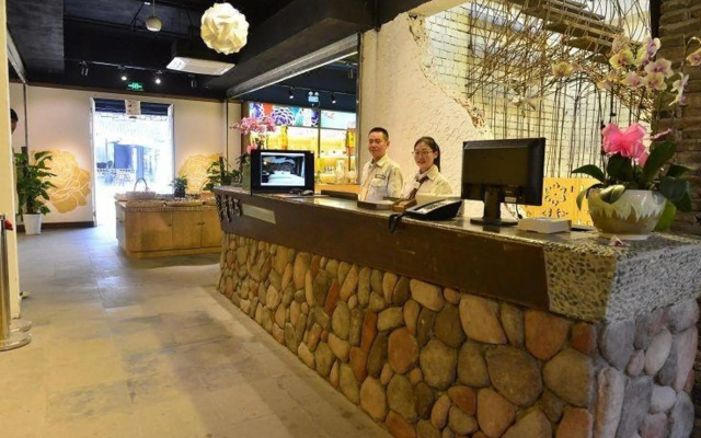 Natie Wanshi Art Inn