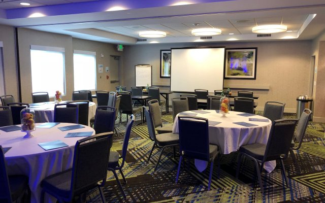 Holiday Inn Express Hotel Sacramento Airport Natomas, an IHG Hotel