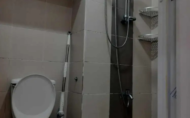 Spacious 1-bedroom Condo in Quezon City With Private Pool