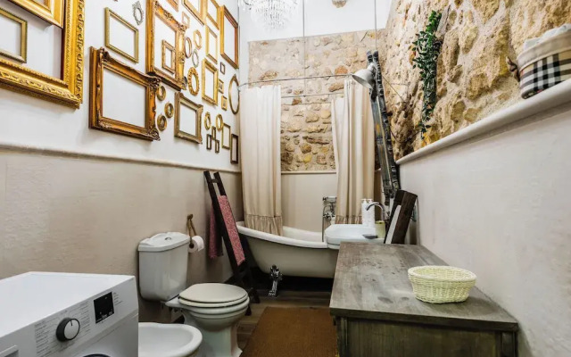 Dolce Suite near Syracuse Cathedral