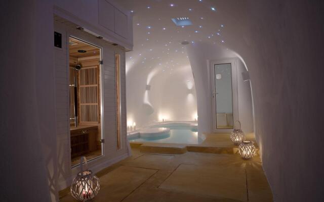 Dome Santorini Resort & Spa