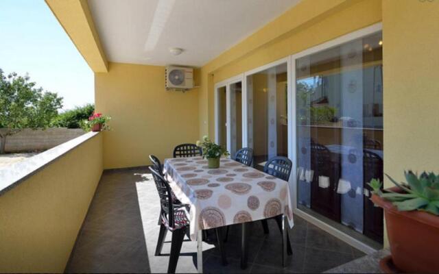 Apartment UNA