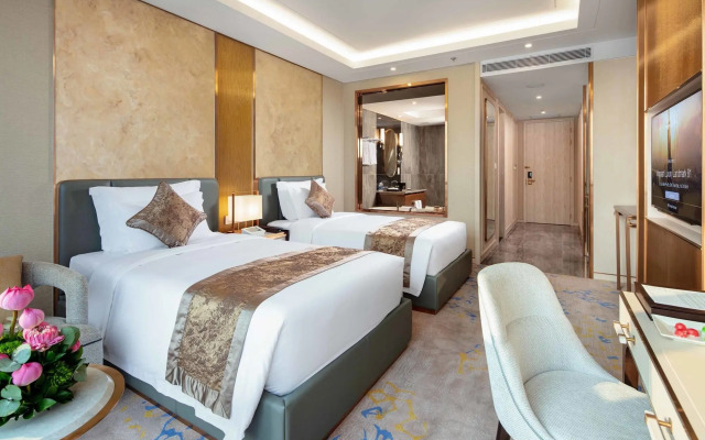 Vinpearl Landmark 81, Autograph Collection
