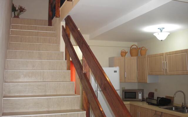 Ella's Park View Townhouse Crown Point