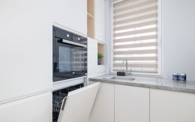 Avia Apartment by Renters Prestige
