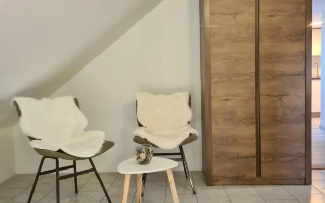 Rok Apartment