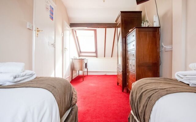 OYO Cliffemount Hotel