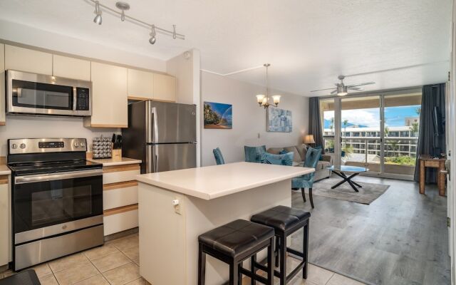 Maui Banyan H506 1 Bedroom Condo by RedAwning