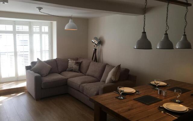 Riverside Suites Llangollen