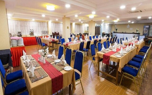 Royal Star Hotel