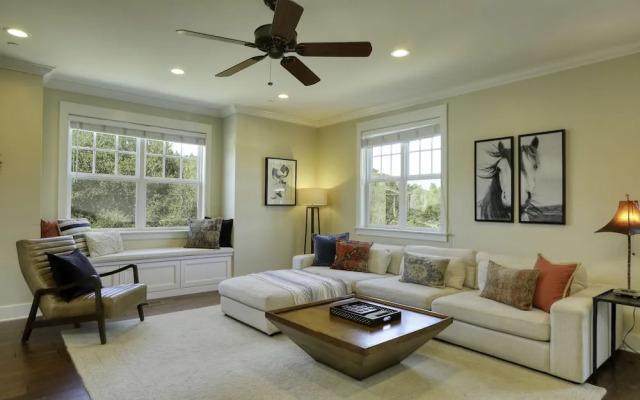 552 Paseo Street 4 Bedroom Home by Redawning