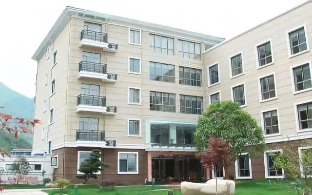 Yijie Holiday Chain Hotel