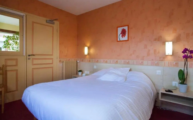 Logis Hotel Le Commerce Guichen