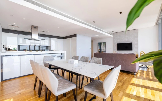 DHH Bluewater Island Building 2 Sea View