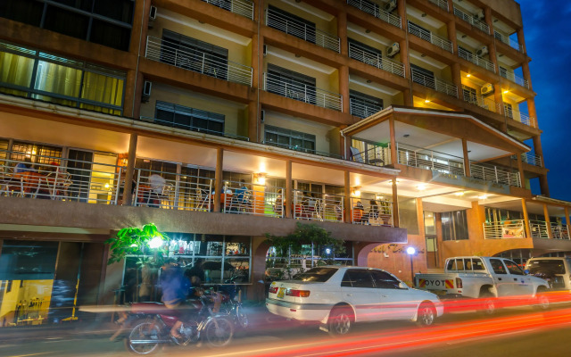 Hotel Triangle