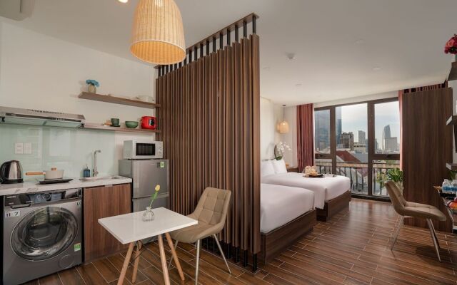 Dragon View Riverfront Hotel - Managed by Chiic Vacation