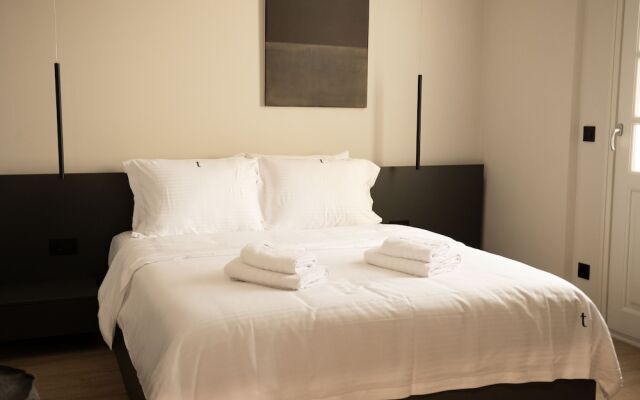 Taskou Luxury Suites