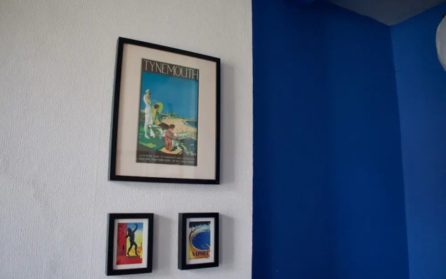 2 Bedroom Seaside Flat With Scenic Views