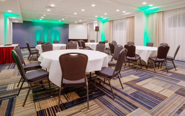 Holiday Inn Ottawa East by IHG