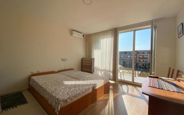 Studio Fort Noks Orhid 194