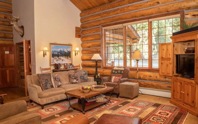 13 Bear Tree Court Condo