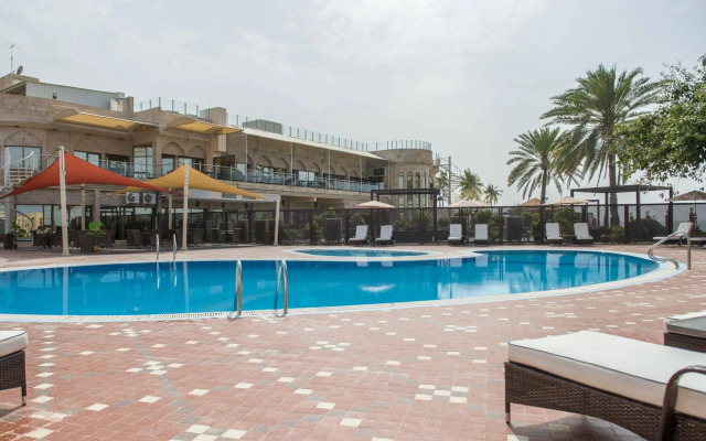 Al Qurum Resort