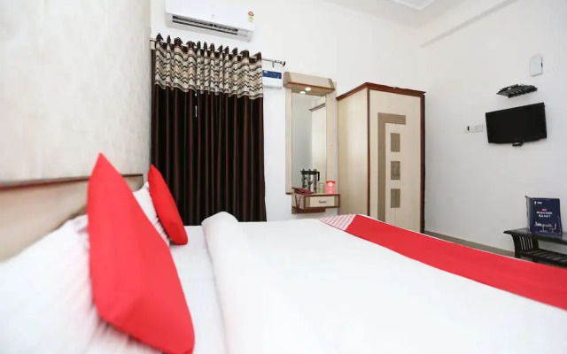OYO 19029 Riya Palace