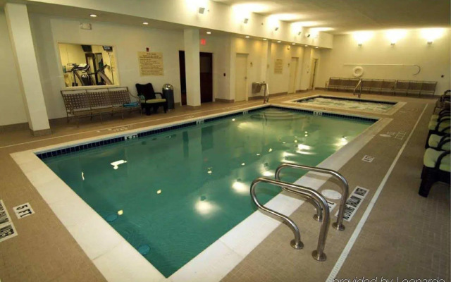 DoubleTree by Hilton Pittsburgh Airport