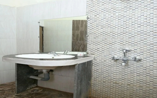 Capital O 2897 Hotel Bagga Inn
