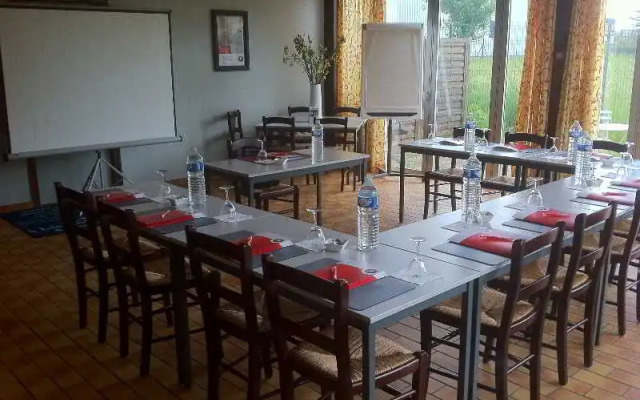 Brit Hotel Reims La Neuvillette