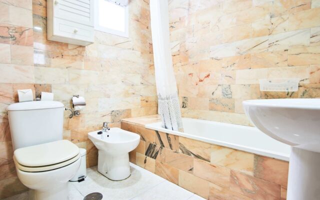 Duplex Escoberos Courtyard