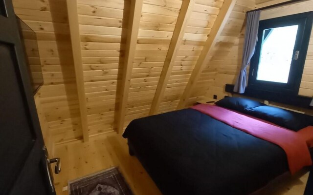 Cozy Bungalow With Private Pool Surrounded by Nature in Sapanca