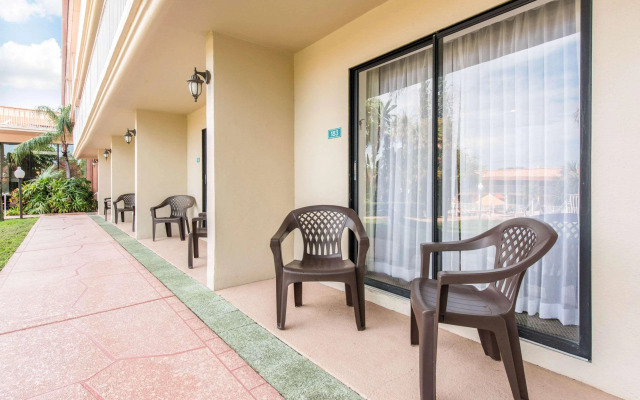 Quality Inn & Suites Tarpon Springs South