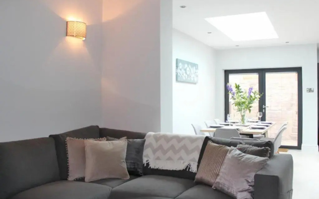 Central Bath House Group Accommodation