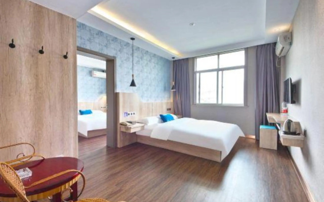 Pebble Motel Cloud Hotel (Chaohu Wanda Plaza)