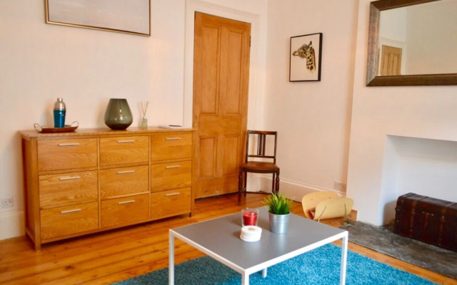 3 Bedroom Flat in Marchmont