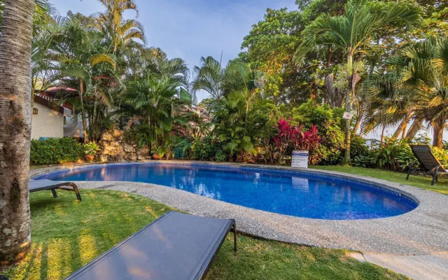 Ola Bonita BeachFront Apart Hotel