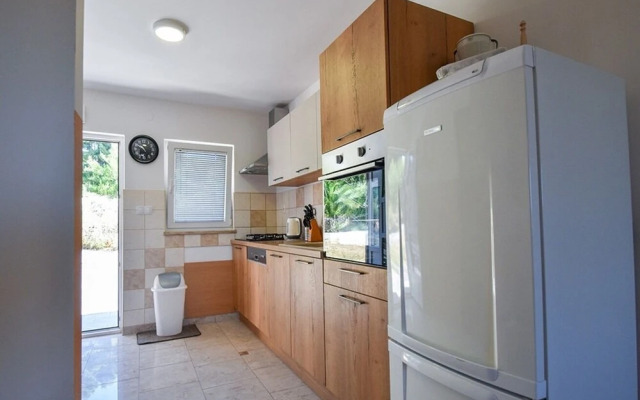 Lidija - Family Friendly & Close to the sea - B2