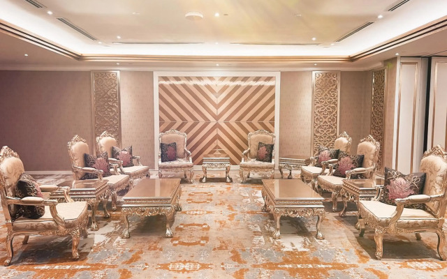 Puteri Wing, Riverside Majestic Hotel